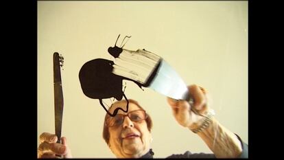 Imagen del documental que Farahani dedicó a la pintora Behjat Sadr, “Time Suspended”.
