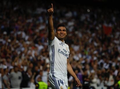 Casemiro, celebra su gol y primero del Real Madrid.