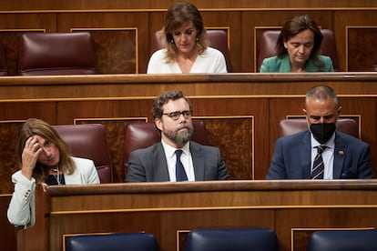 El portavoz parlamentario de Vox, Iván Espinosa de los Monteros, este martes durante el pleno del Congreso.