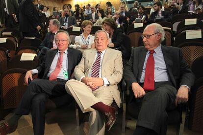 Josep Piqué junto a Carlos Solchaga y Miguel Boyer en 2011 en el Aniversario de Fedea.