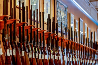 Una armería de Atlanta (Georgia) con rifles a la venta, en una imagen de este jueves.
