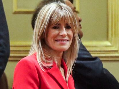 MADRID, 15/11/2023.- Begoña Gómez esposa del líder del PSOE y presidente del Gobierno en funciones Pedro Sánchez, en el Congreso, donde se celebra el primer día del debate de investidura en el que Sánchez expone su nuevo programa de Gobierno y pide la confianza a la Cámara para revalidar su mandato en la Moncloa, este miércoles en Madrid. EFE/ Juan Carlos Hidalgo
