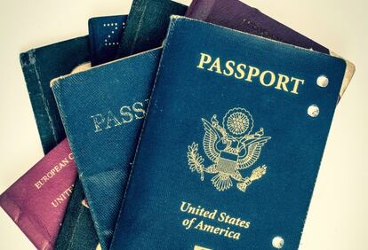 Pasaportes de diversos países.
