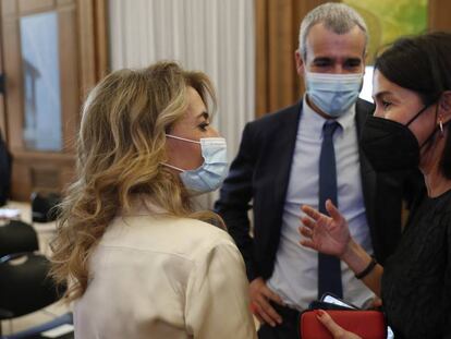 Raquel Sánchez, ministra de de Transportes, Movilidad y Agenda Urbana; Maurici lucena, presidente de AENA e Isabel Pardo de Vera, Secretaria de estado de Transportes, Movilidad y Agenda Urbana.