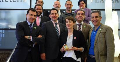 Impulsores de la iniciativa gastronómica de Basque Fest este martes en Bilbao en el acto de presentación del proyecto.