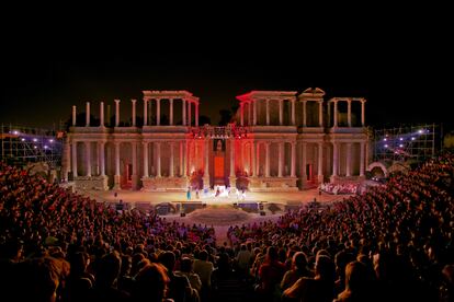 Una obra durante el Festival de Teatro Clásico de Mérida, en el teatro romano de la ciudad extremeña.