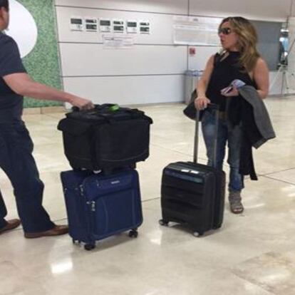 La inteligencia del Gobierno mexicano seguía a la actriz Kate del Castillo desde agosto de 2014, según revela este lunes el diario mexicano 'El Universal'. Esta es una imagen del 25 de septiembre, la actriz viajó a Guadalajara y allí se reunión con los abogados de El Chapo Guzmán.