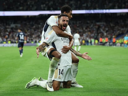 Joselu y Bellingham celebrando el gol de la remontada contra la Real Sociedad.