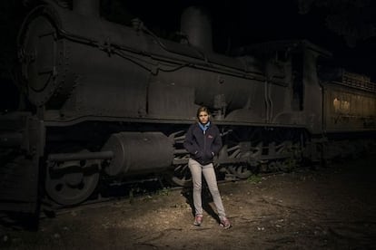 A. B. fue explotada sexualmente cuando era pequeña. Hoy, mayor de edad, ejerce la prostitución.