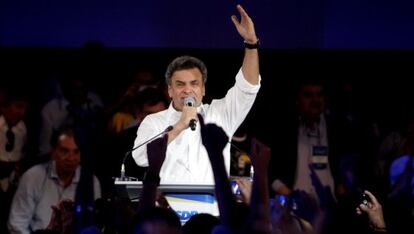 El nuevo presidente del PSDB, Aécio Neves, esté sábado en Brasil.