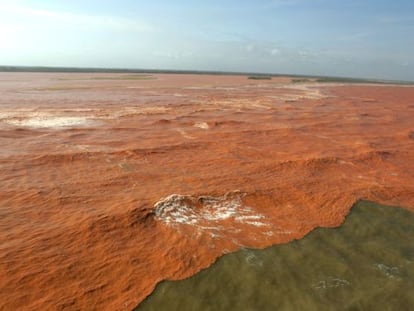 Rejeitos da barragem de Fund&atilde;o chegaram ao mar do Esp&iacute;rito Santo. 