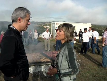 Albert Om i Mari Pau Huguet, en una botifarrada