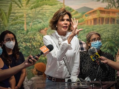 Cristiana Chamorro, former director of the Violeta Barrios de Chamorro Foundation and pre-presidential candidate, gives a press conference after the detention of two of her former employees by the national police and their retention for 90 days for alleged laundering of assets, in Managua on May 31, 2021. - The government of Daniel Ortega increased its siege of the opposition and the independent media with legal and police actions in order to pave the way for his reelection in November, according to human rights organizations. (Photo by Inti OCON / AFP)