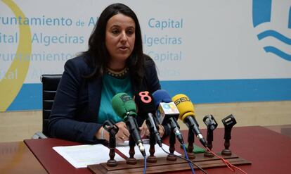 La concejal de Algeciras Laura Ruiz en una rueda de prensa.