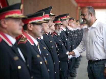 Miquel Buch en un acto con los Mossos, en una imagen de archivo.