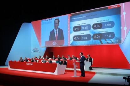 El presidente de Mapfre, Antonio Huertas, durante su intervención ante la junta general de accionistas de la aseguradora.