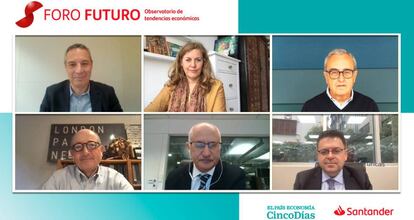 Participantes en el Foro Futuro de Cinco Días y Grupo Santander. En la fila de abajo de izquierda a derecha: Fernando Fernández (IE University); José Antonio Vega (Director de Cinco Días); y Santiago Carbó (Univ. de Granada y Funcas). En la fila superior de izquierda a derecha: Raymond Torres (Funcas); Alicia García Herrero, (Naitxix, Univ. de Hong Kong y Bruegel) y Francisco Pérez (Univ. de Valencia e IVIE).