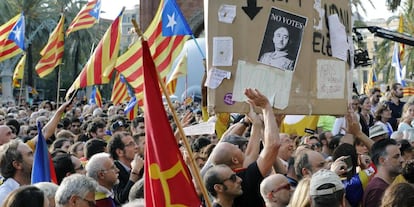 Concentraci&oacute;n frente al Palacio de Justicia de Barcelona,para protestar por la operaci&oacute;n de la Guardia Civil contra los organizadores del 1-O. 