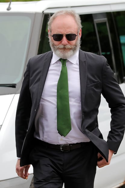 El actor irlandés Liam Cunningham fue otro de los invitados a la ceremonia escocesa.