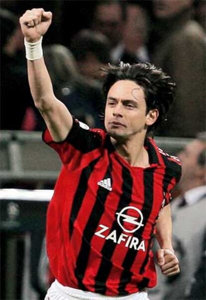 Inzaghi celebra uno de sus dos goles.