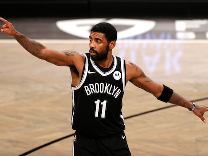 Kyrie Irving durante un partido entre Brooklyn y Atlanta en enero de 2020.