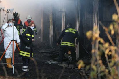 Imagen del albergue incendiado.