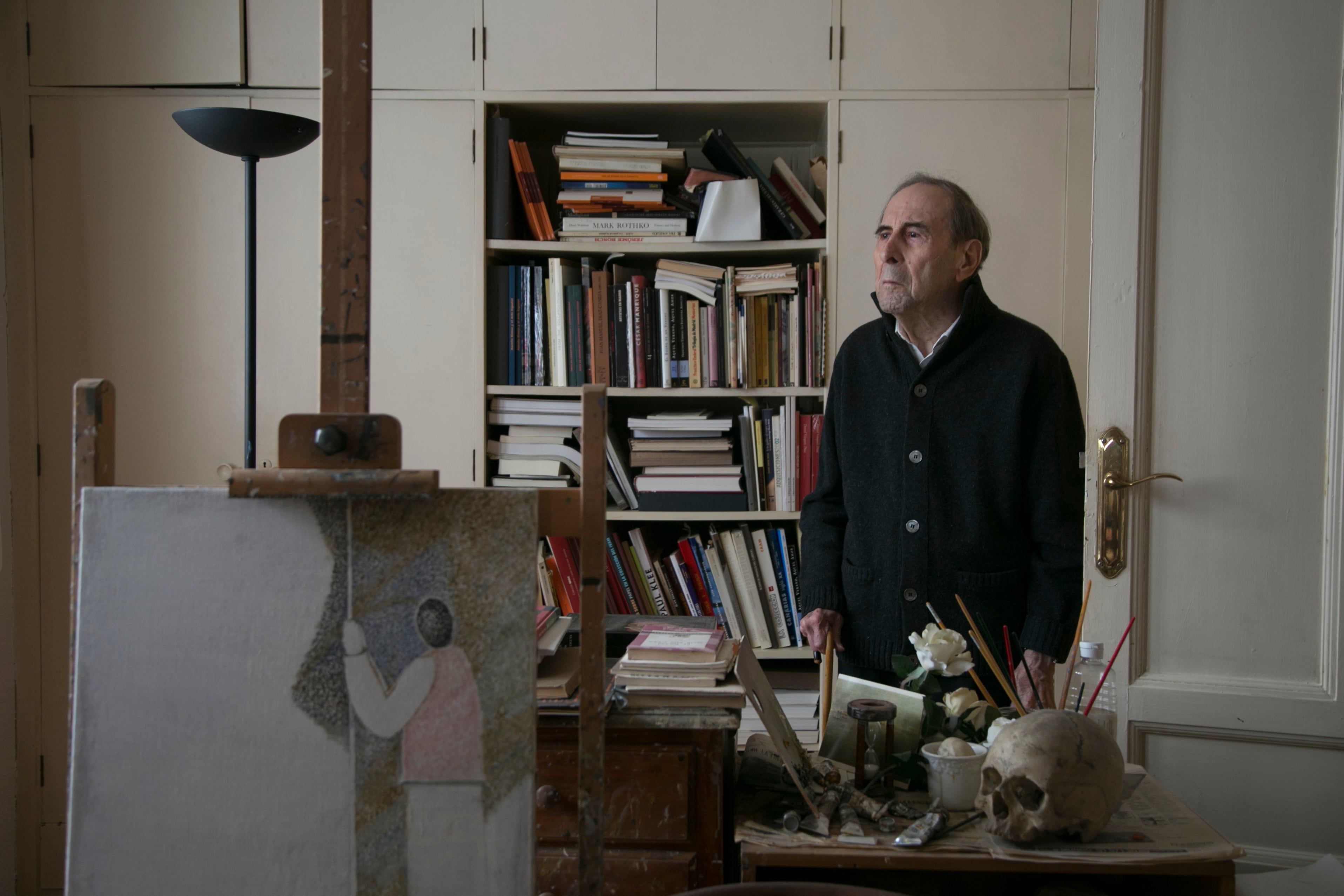 El pintor Cristino de Vera, en su domicilio de Madrid.