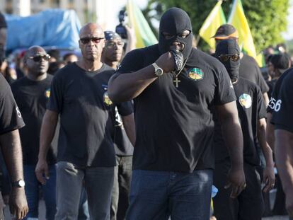 Marcha para reivindicar más seguridad y menos violencia en la Guayana Francesa.