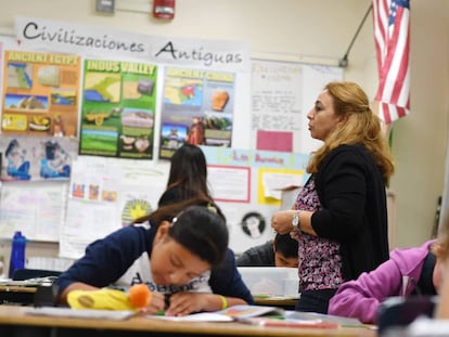 Clase en español en un colegio de Los Ángeles (California).