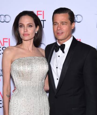 Angelina Jolie y Brad Pitt, en una de sus últimas fotos como pareja.