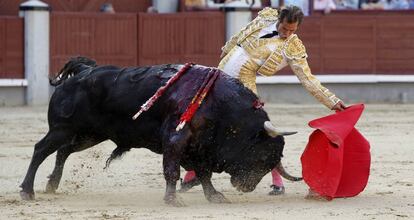 César Jiménez en la Feria del Arte y la Cultura en Las Ventas en 2012.