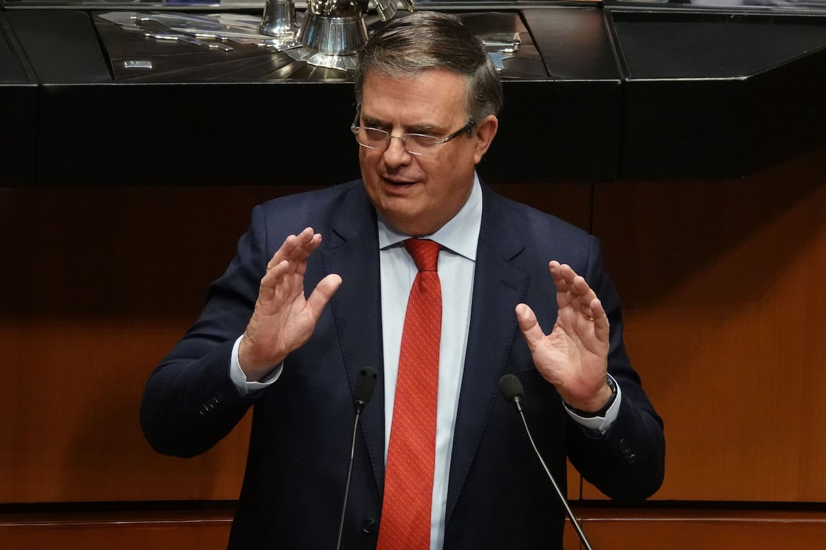 Mexico's Economy Chief Vows to Protect TMEC Amid U.S. Threats