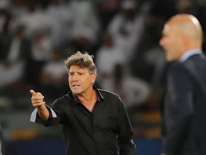 T&eacute;cnico do Gr&ecirc;mio, Renato Ga&uacute;cho, na final do Mundial de Clubes em Abu Dhabi. 