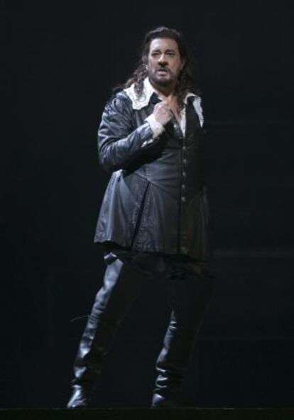 Plácido Domingo, como Cyrano.