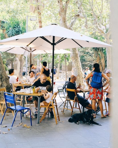 La terrassa de la gelateria Delacrem.