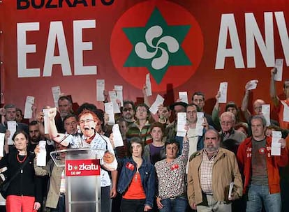 Acto de inicio de campaña de ANV ayer en el frontón de la Esperanza de Bilbao.