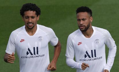 Marquinhos e Neymar durante treinamento do PSG.