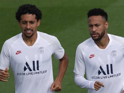 Marquinhos e Neymar durante treinamento do PSG.