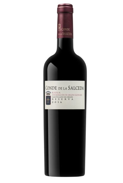 Conde de la Salceda, de la bodega Viña Salceda, en El Ciego (Rioja Alavesa), presenta la añada 2016. Elaborado con tempranillo de viñedos de 40 años, procedentes de la finca que rodea a la bodega, que se encuentra a unos 430 metros de altitud. Muestra un color granate oscuro, profundo con aroma fino y complejo y predominio de la fruta negra, confitura de arándano, ciruela sobre fondo especiado y notas de madera fina. En el paladar su entrada es potente, con paso de boca equilibrado, denso, bien estructurado. Final muy largo. Precio: 22,50 euros.  