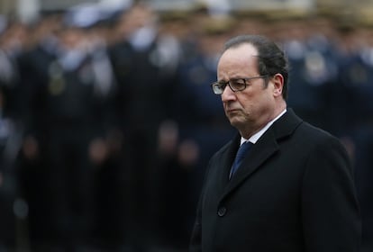 O presidente de Francia, François Hollande, na homenagem. “Clarissa, Franck e Ahmed morreram para que continuemos a ser livres", disse o presidente sobre as vítimas.