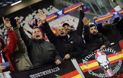 Miembros del Frente Atlético en el partido contra la Juventus