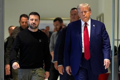 Volodímir Zelenski (izquierda) y Donald Trump, antes de la reunión de este viernes en Nueva York.