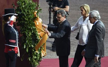 Artur Mas (C), durante los actos institucionales de la Diada.