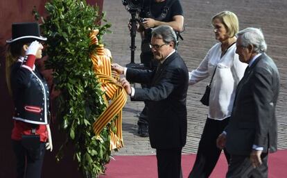 Artur Mas (C), durante los actos institucionales de la Diada. 