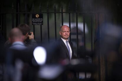 William Hague llegando esta ma?ana a Downing Street, para reunirse con David Cameron.