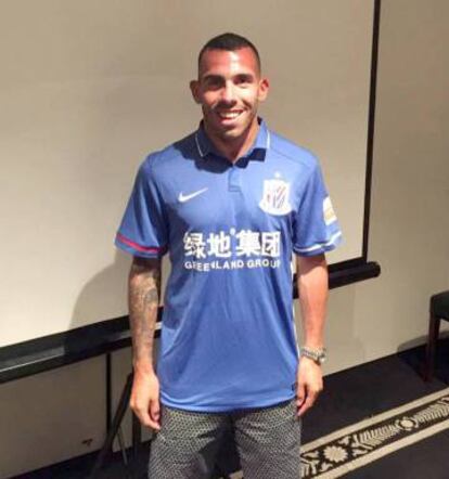 Tévez con la camiseta del Shenhua.