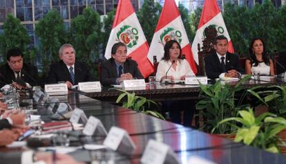 El presidente peruano durante el diálogo nacional este lunes en Lima.