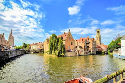 En el último año, muchos españoles han elegido Bélgica para sus escapadas cortas de fin de semana o con motivo de un puente. En primavera, hay menos turistas y las ciudades belgas se llenan de flores.