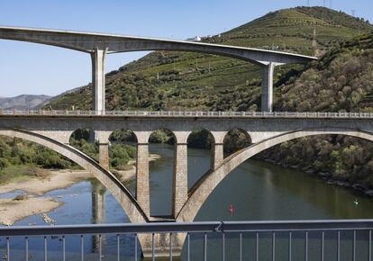 Puentes sobre el Duero a su paso por Régua.
