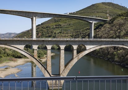 Puentes sobre el Duero a su paso por Régua.